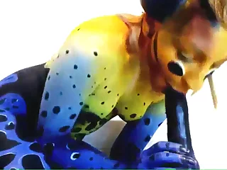 Virtual sex with a steaming frog stunner sucking a fake penis and fucking her holes